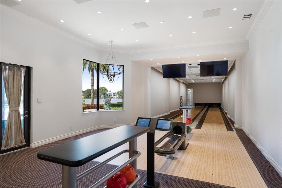 RIVERSIDE ON THE LOXAHATCHEE - Residential