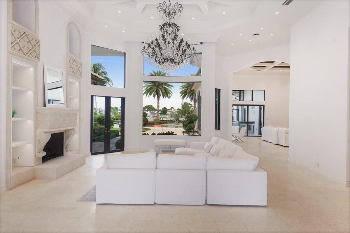 RIVERSIDE ON THE LOXAHATCHEE - Residential