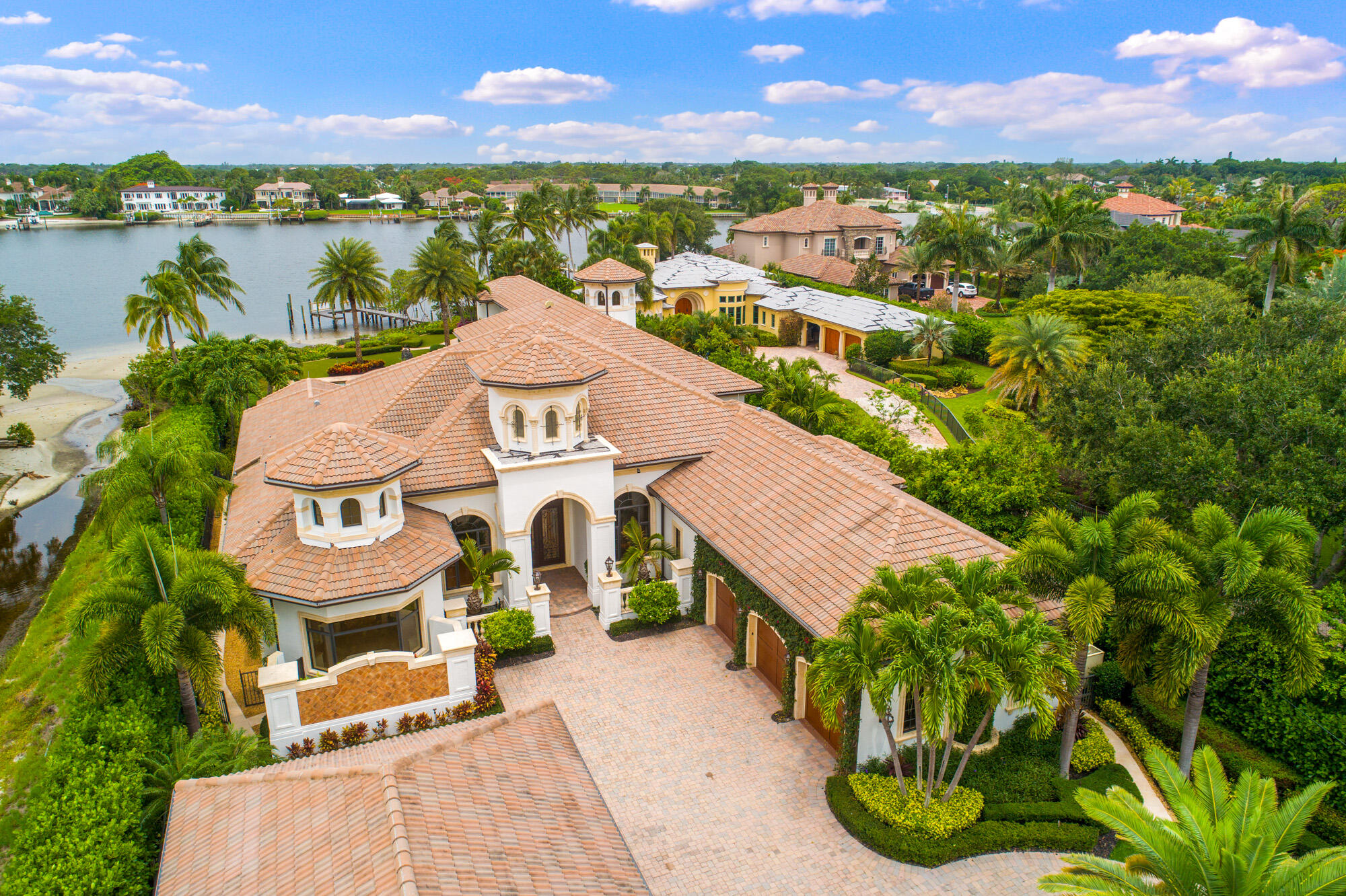 RIVERSIDE ON THE LOXAHATCHEE - Residential