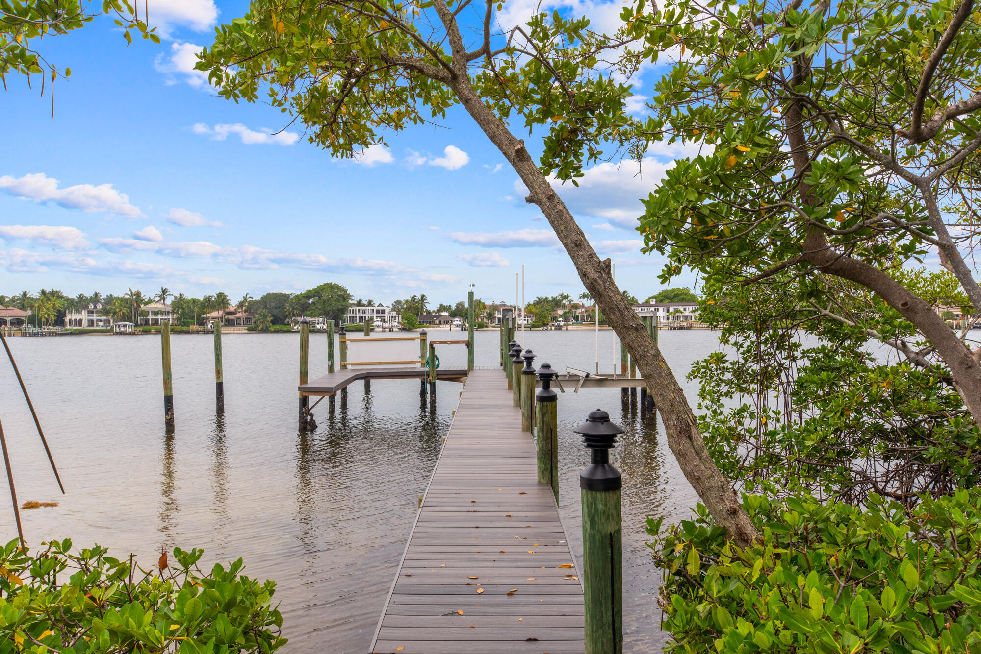 RIVERSIDE ON THE LOXAHATCHEE - Residential
