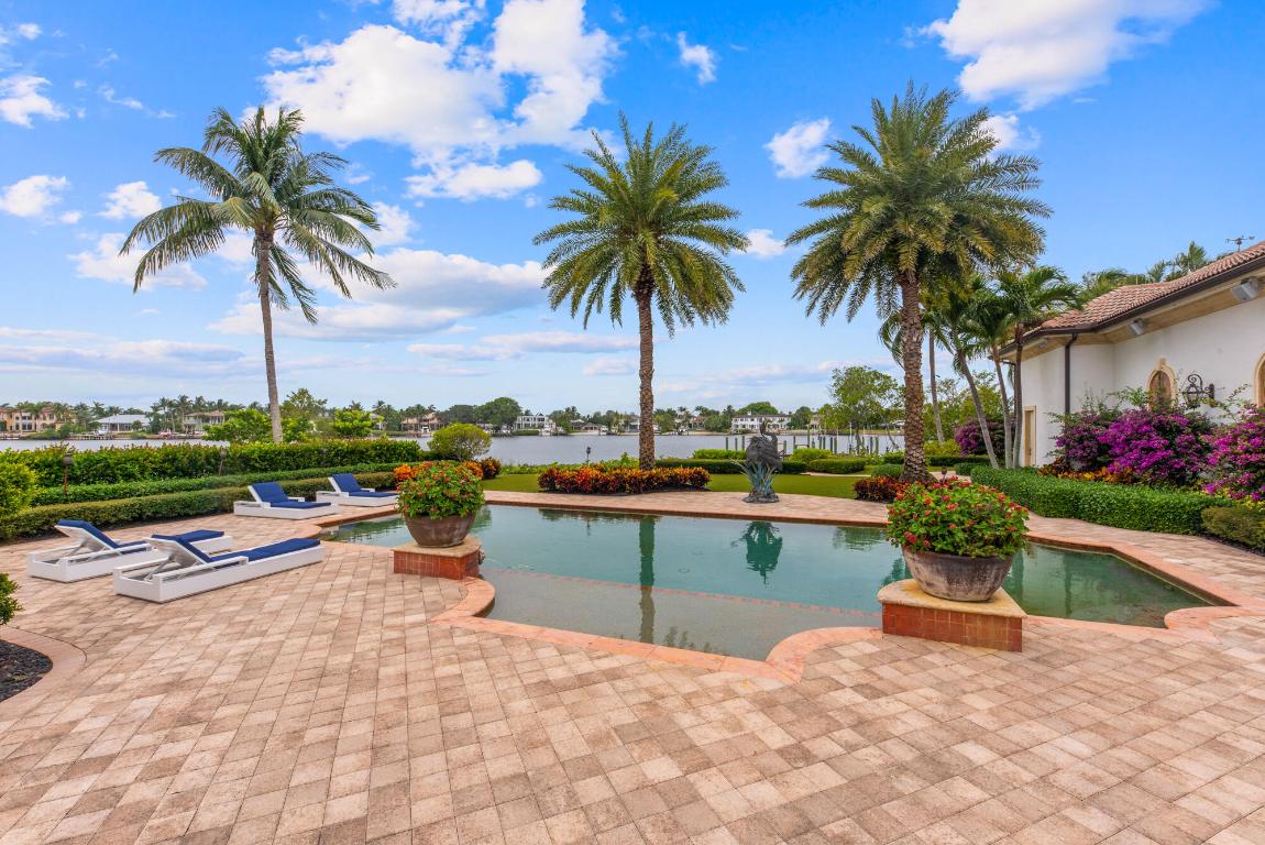 RIVERSIDE ON THE LOXAHATCHEE - Residential