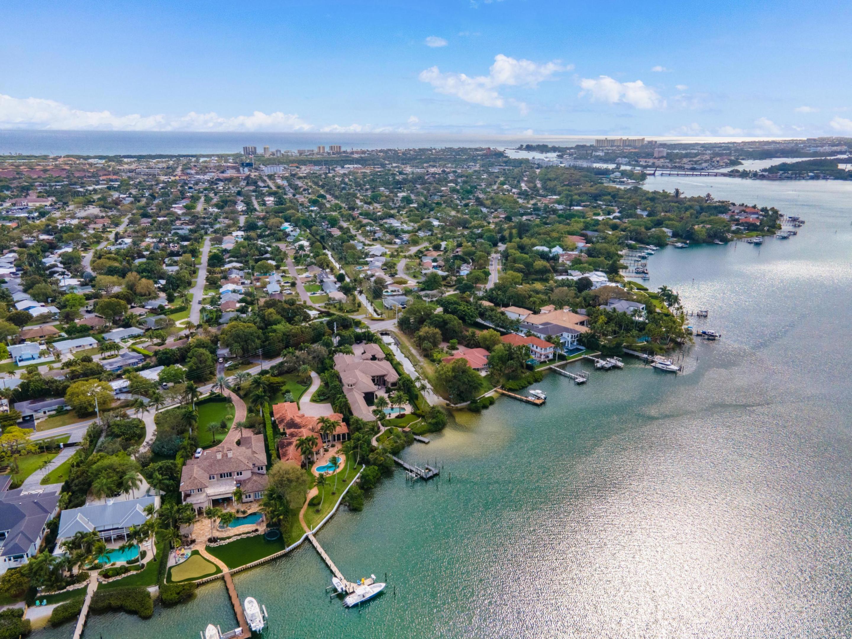 RIVERSIDE ON THE LOXAHATCHEE - Residential