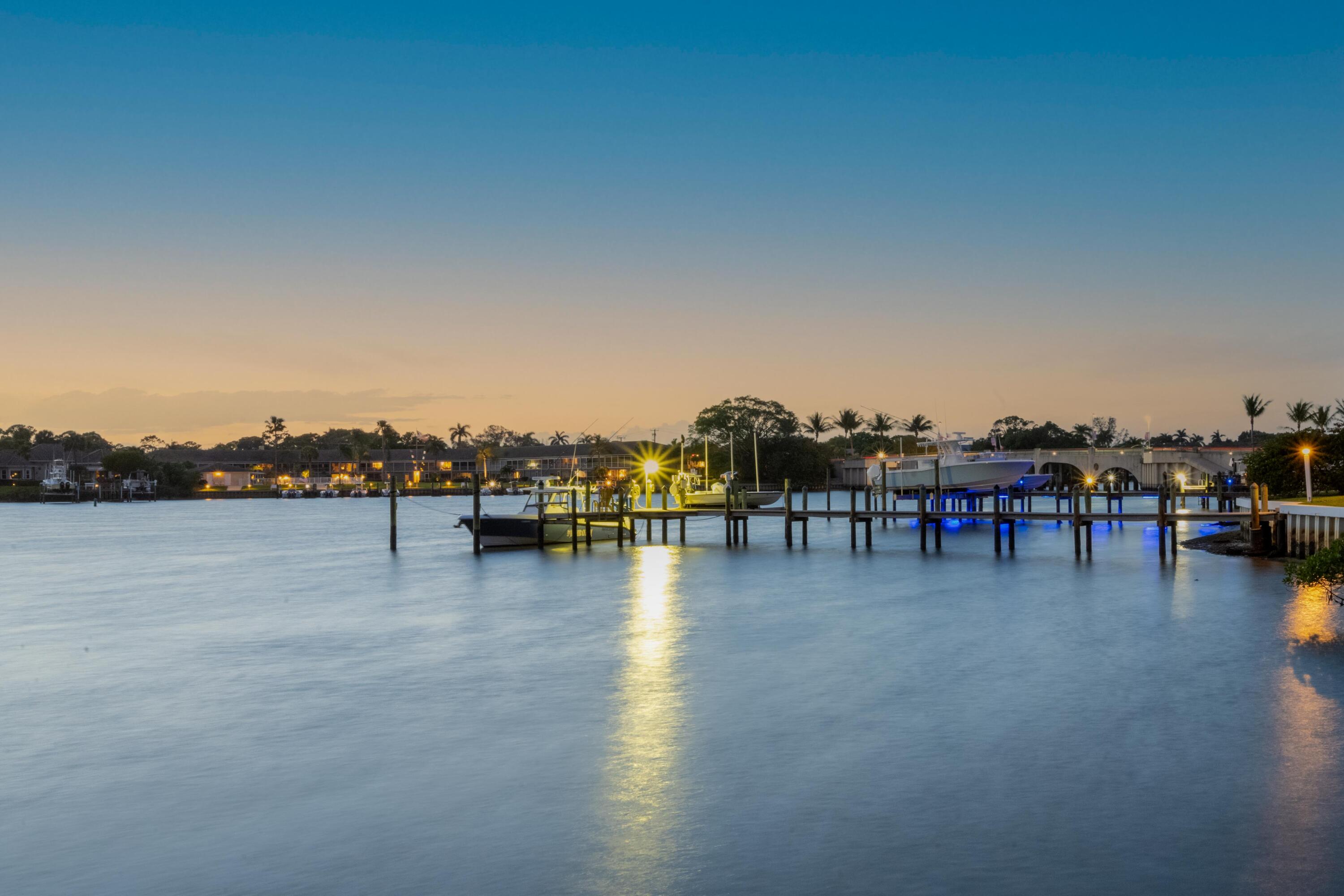 RIVERSIDE ON THE LOXAHATCHEE - Residential