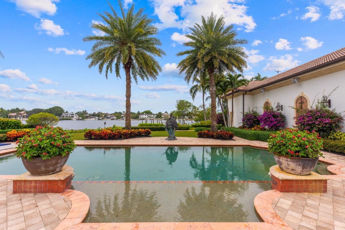RIVERSIDE ON THE LOXAHATCHEE - Residential