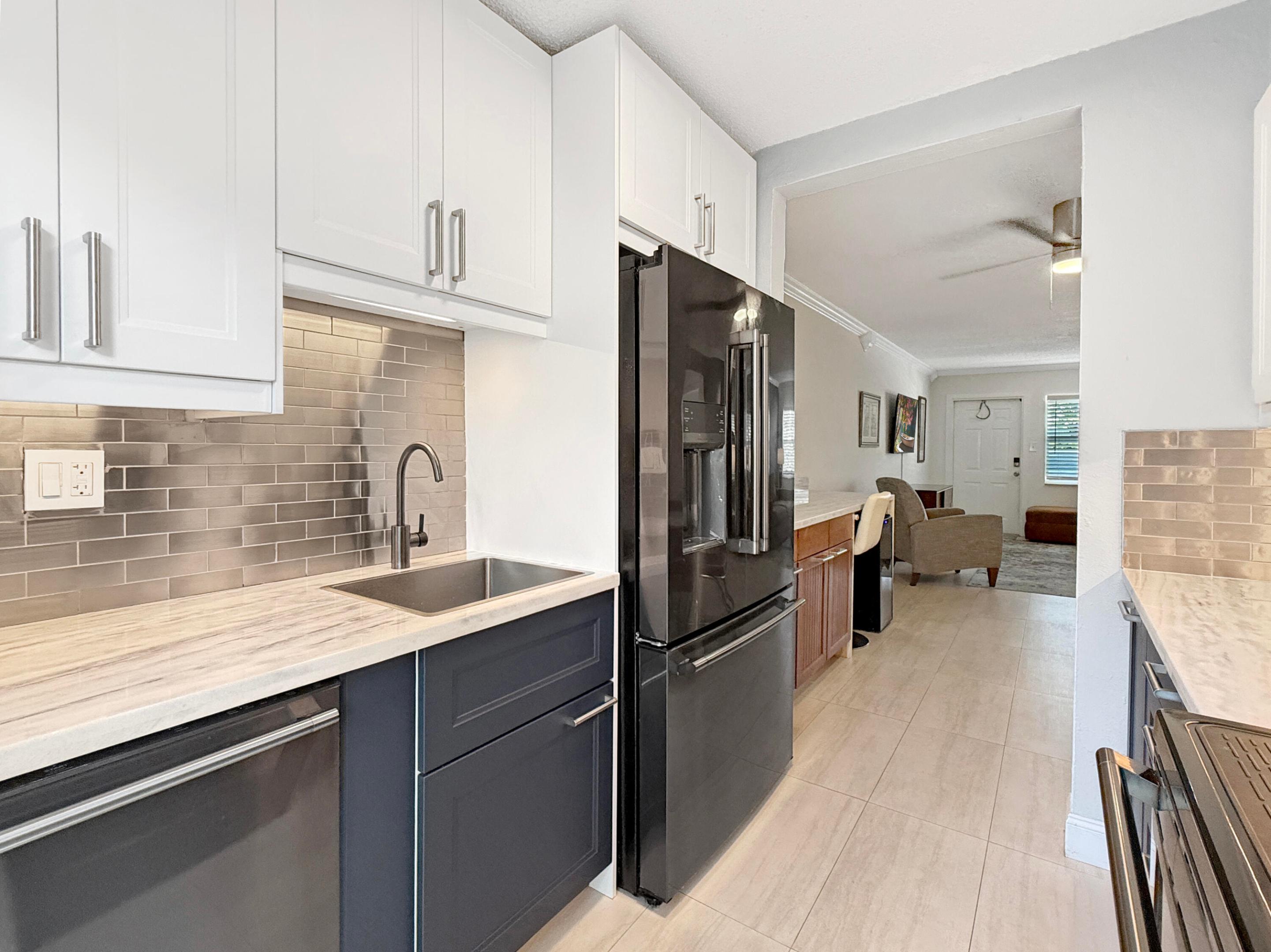 2607 NE 8th Avenue 53