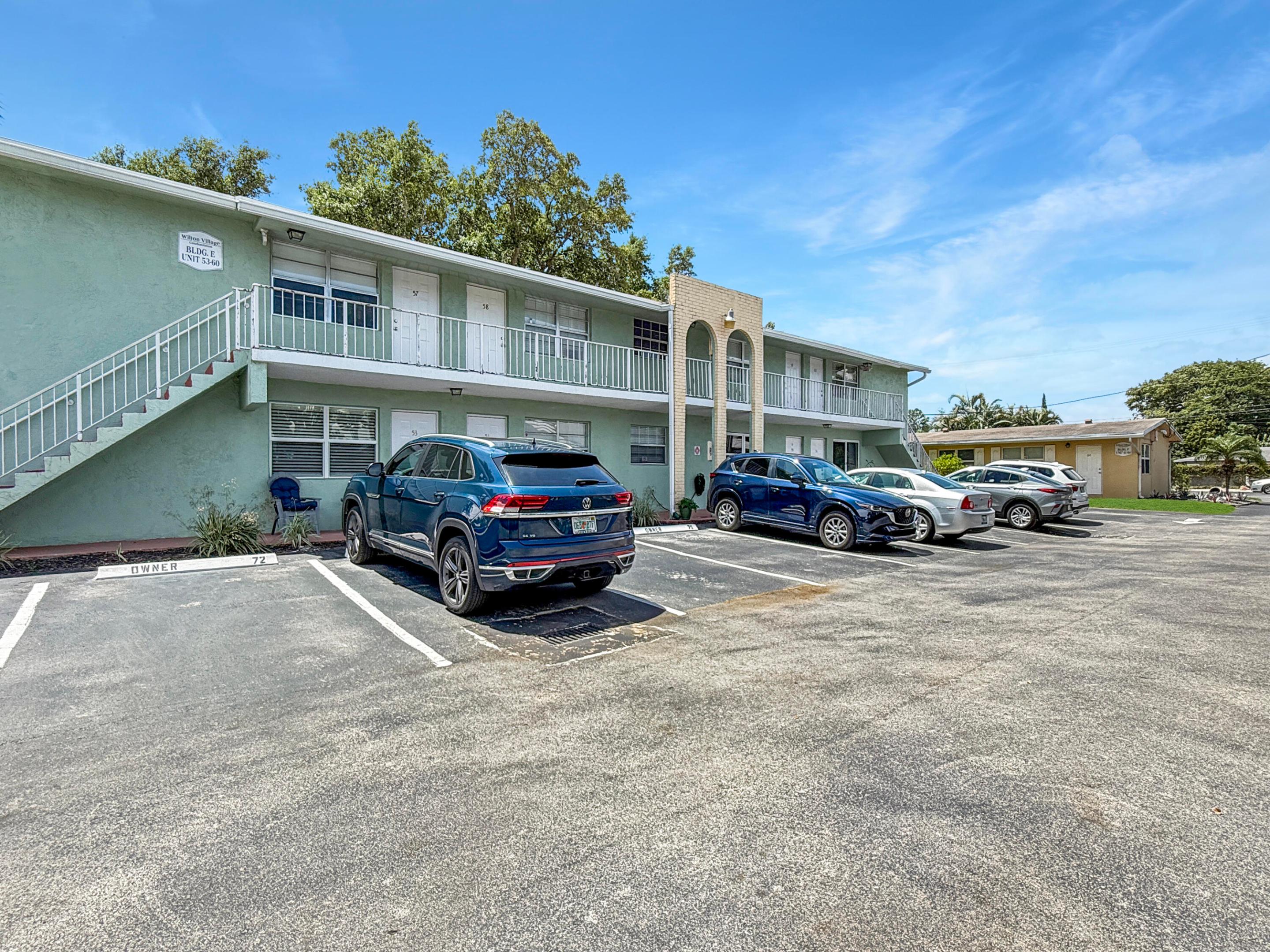 WILTON VILLAGE CONDO - Residential