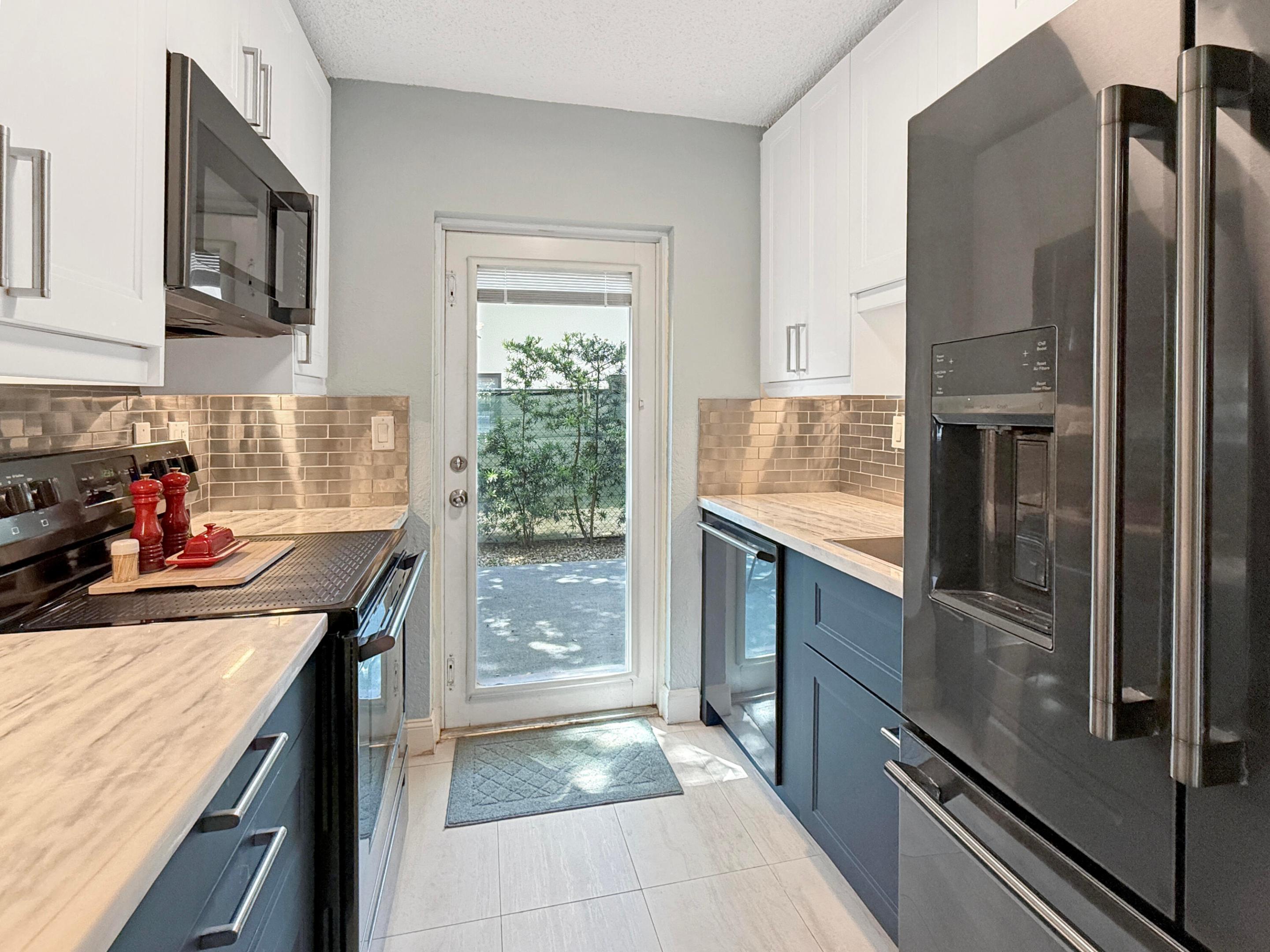 WILTON VILLAGE CONDO - Residential