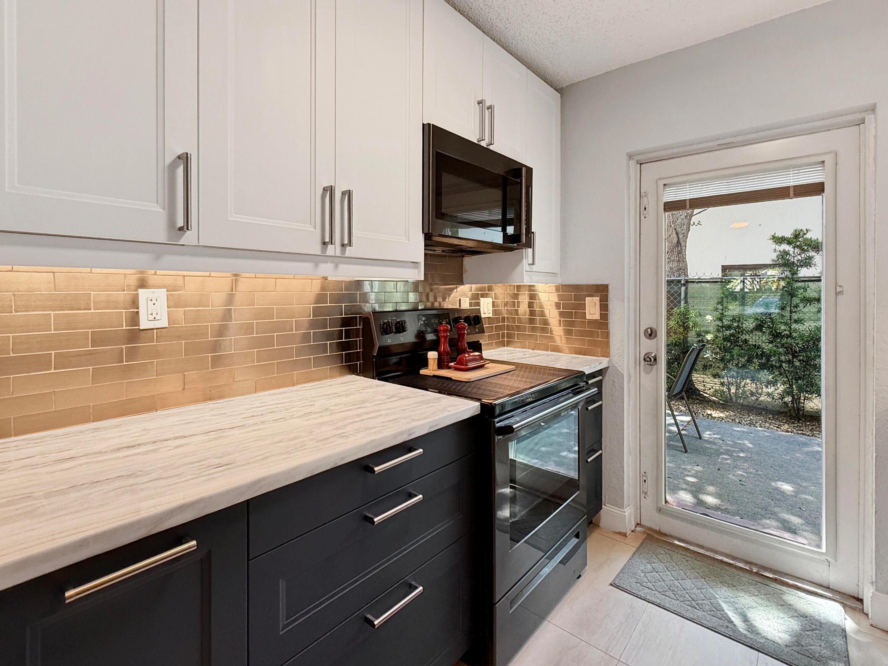 WILTON VILLAGE CONDO - Residential