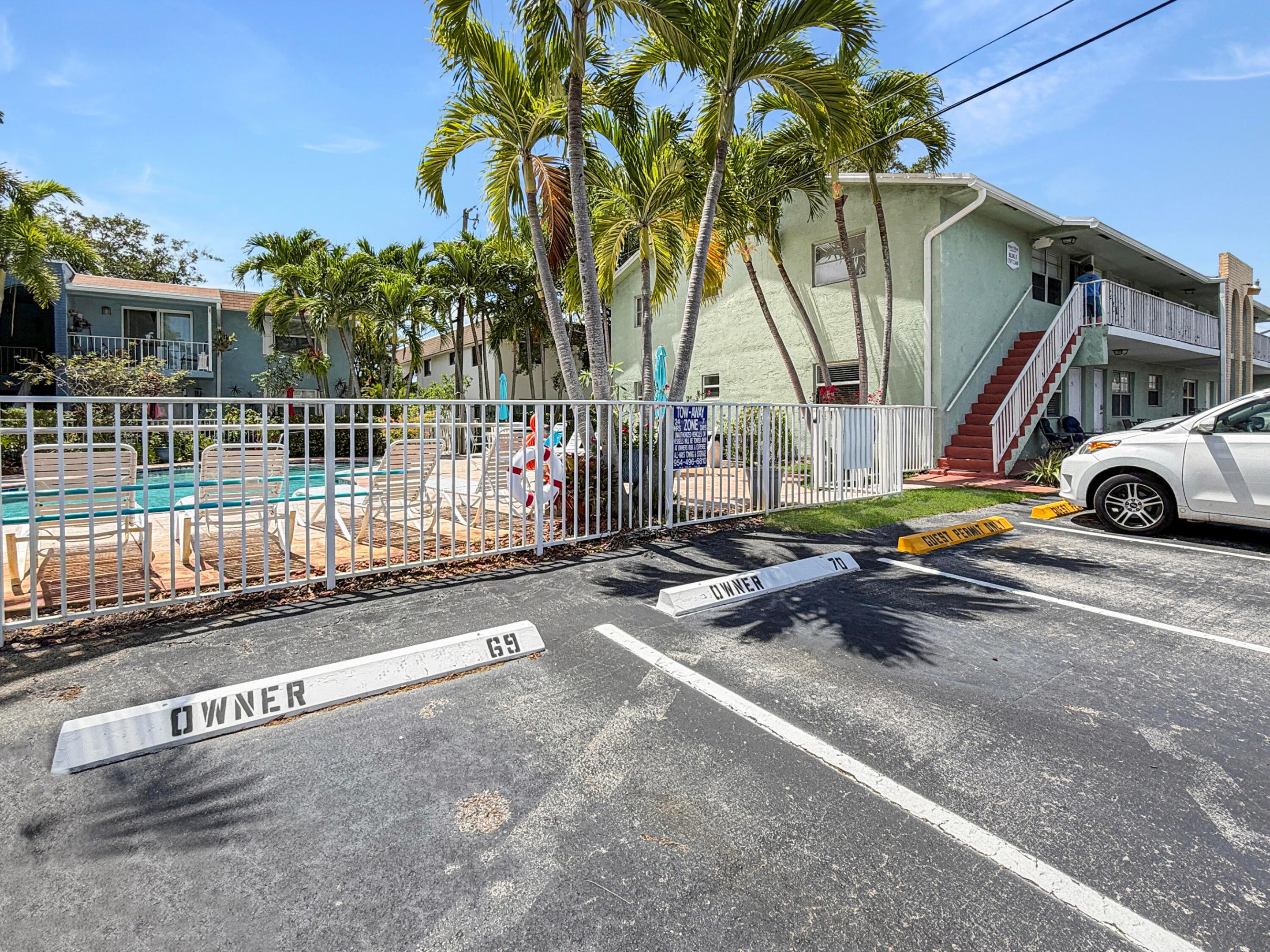 WILTON VILLAGE CONDO - Residential