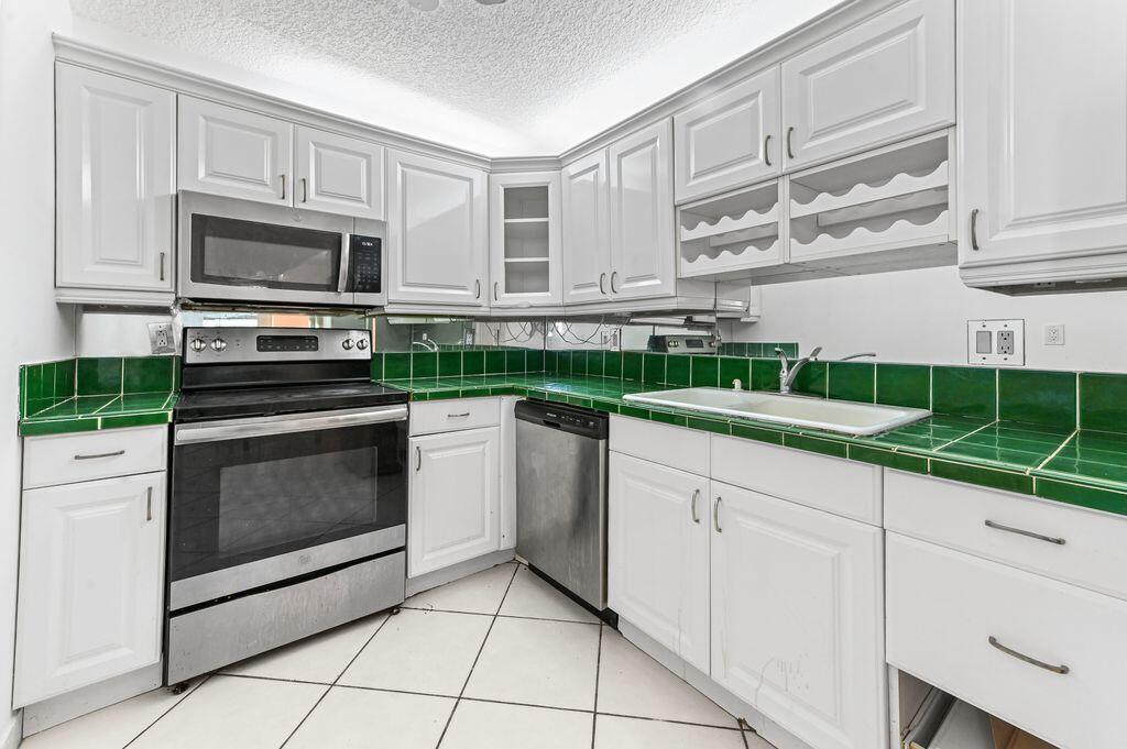 BRITTANY - Residential Lease