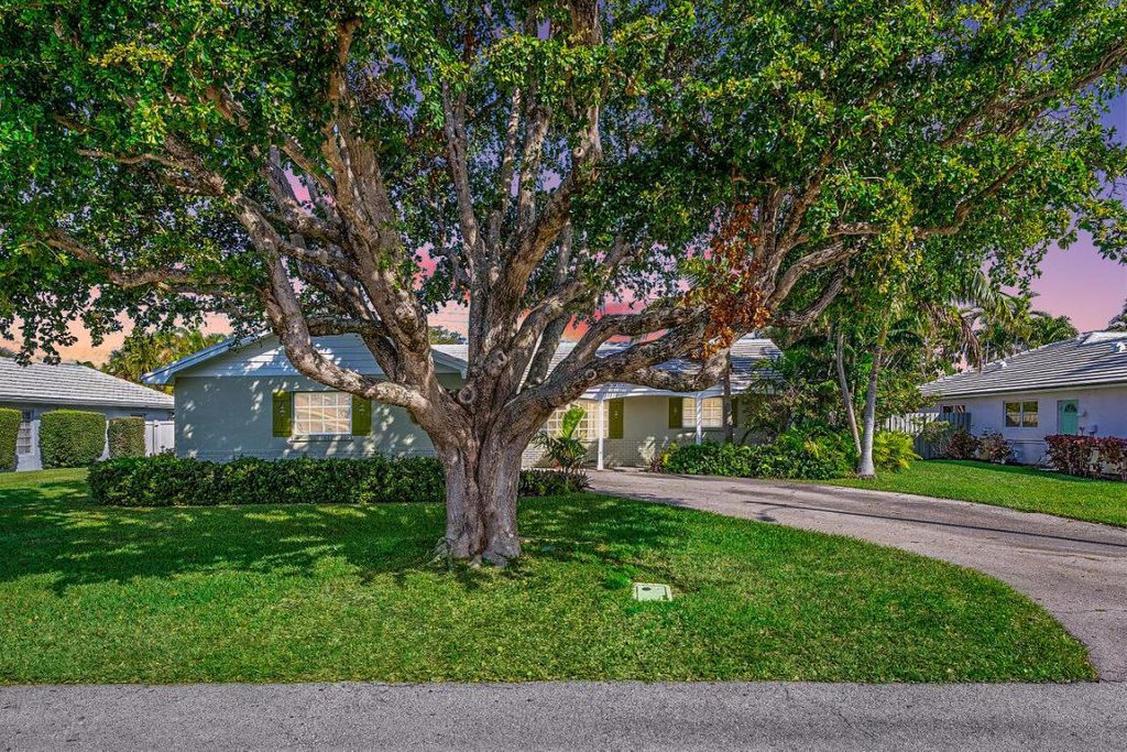 Photo of 1210 Dolphin Road, Singer Island, FL 33404 (MLS # R11060284)