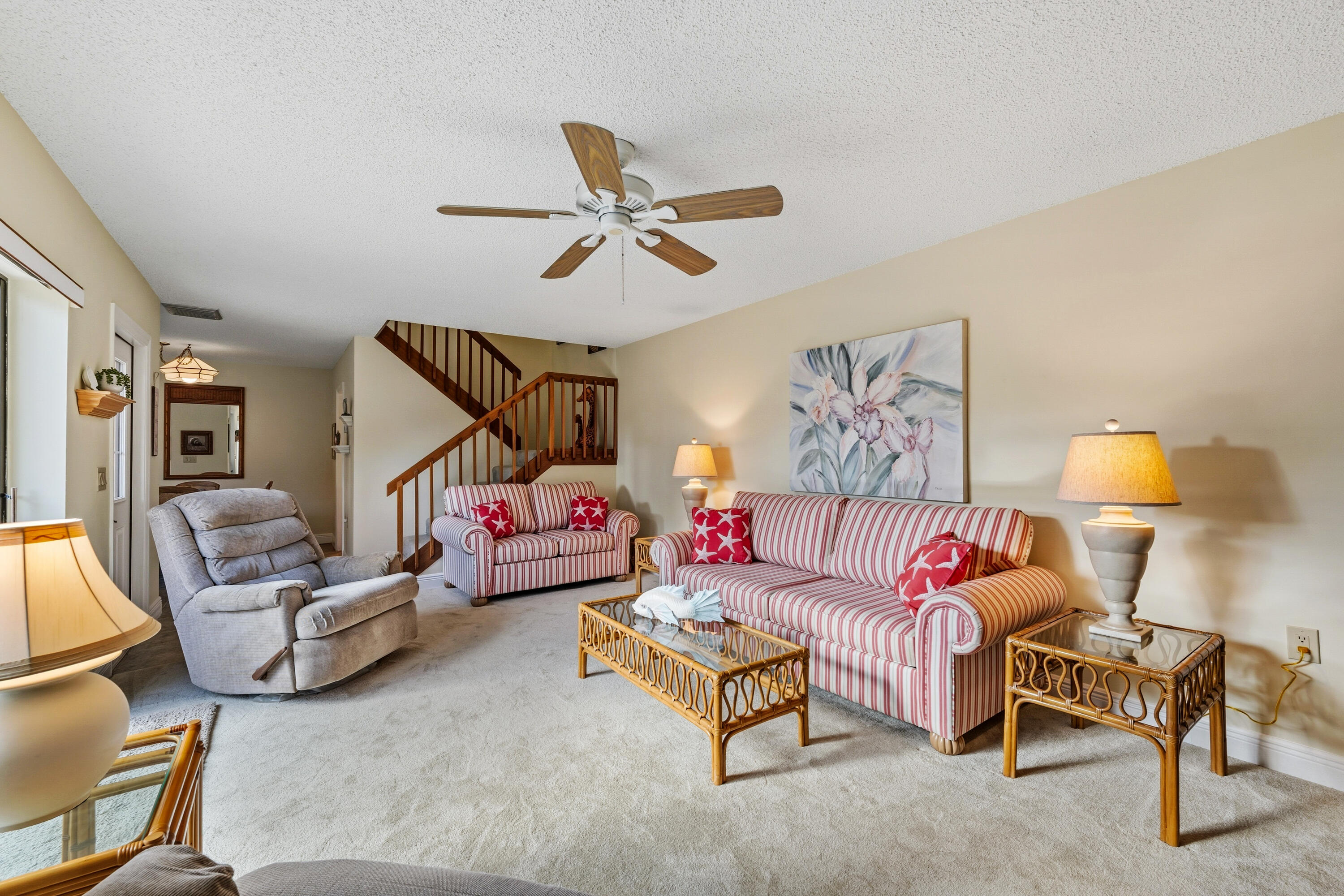 EMERALD LAKES - Residential