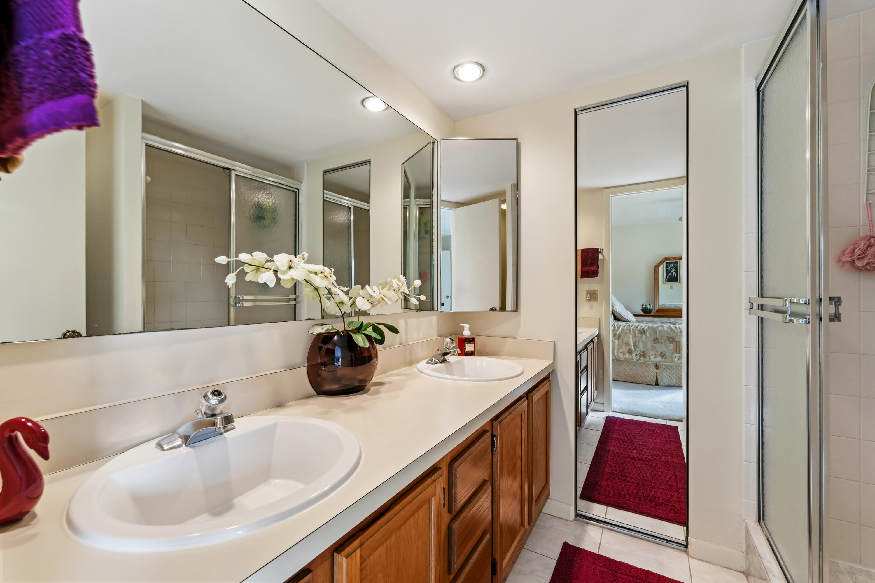 EMERALD LAKES - Residential