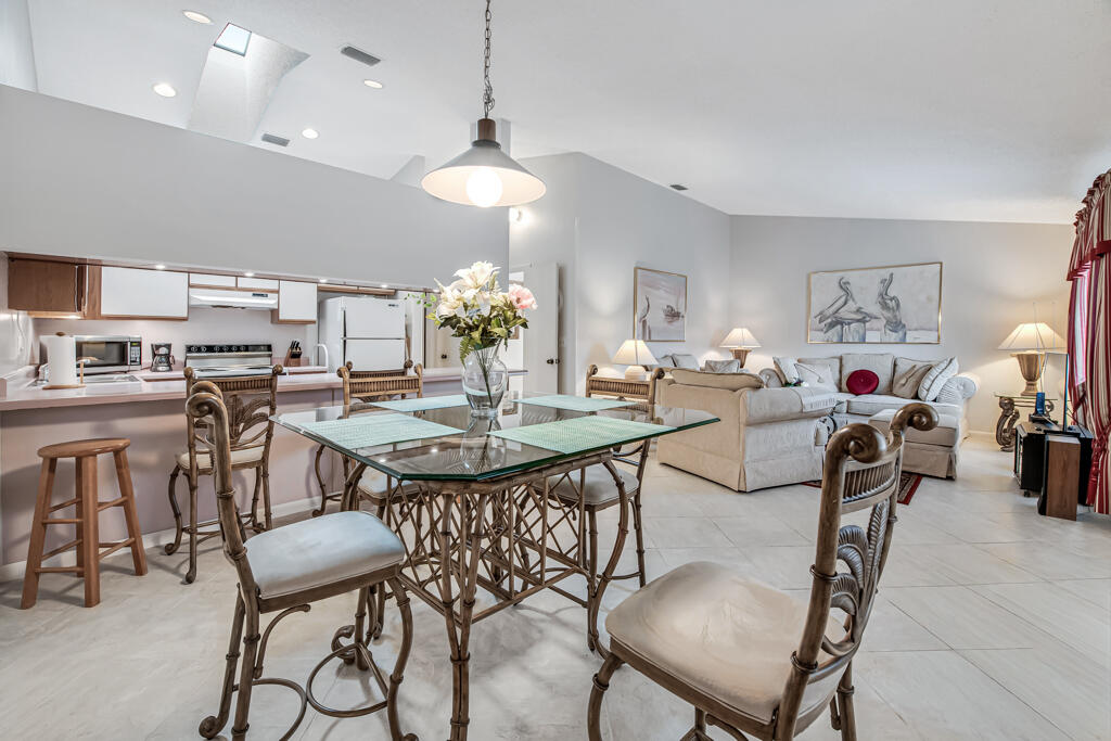 815 Andrew Redding Road 202