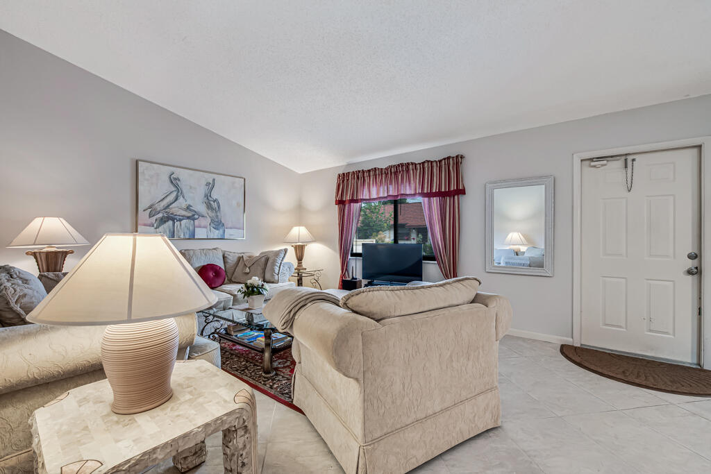 REDDING MANOR CONDO - Residential