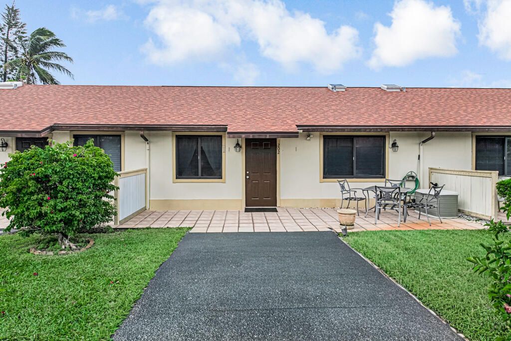 Photo of 815 Andrew Redding Road #202, Lantana, FL 33462 (MLS # B26014539)