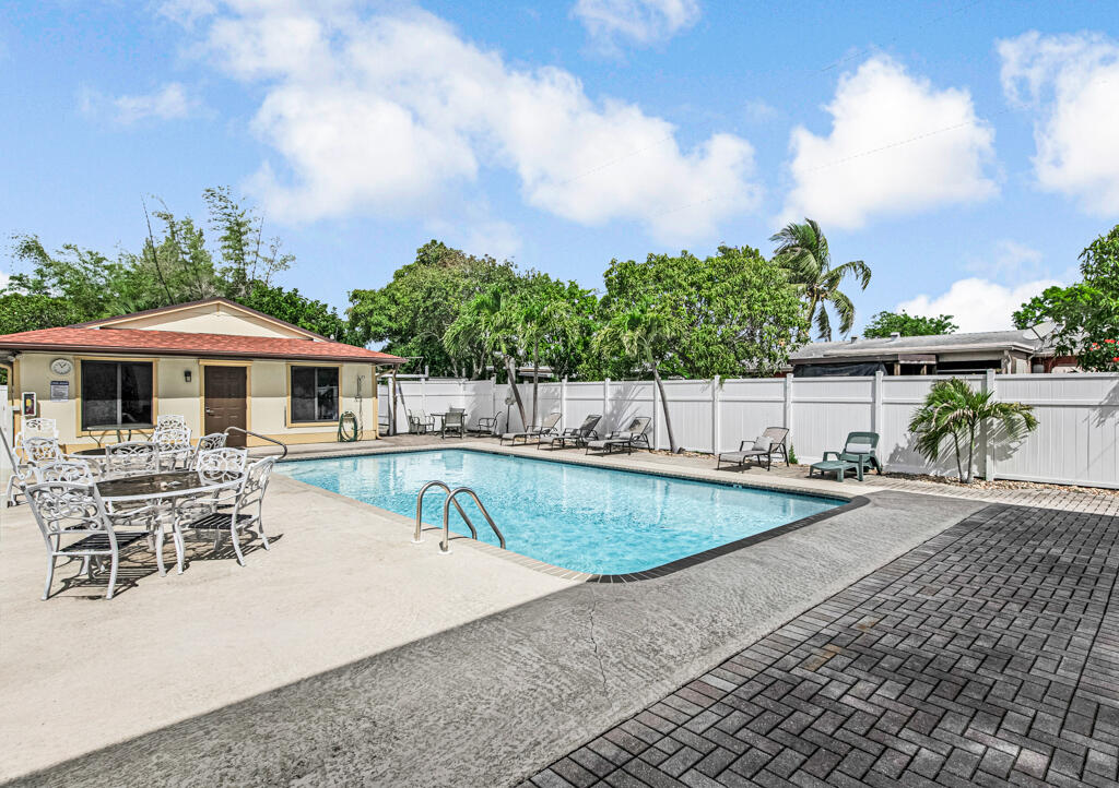 REDDING MANOR CONDO - Residential