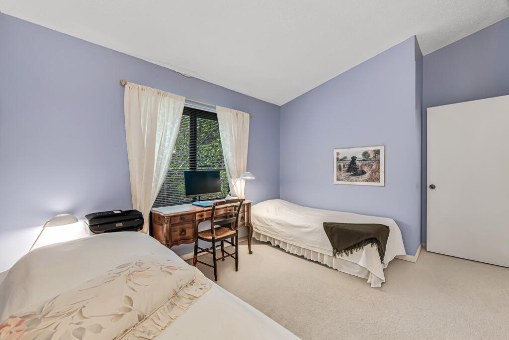 REDDING MANOR CONDO - Residential