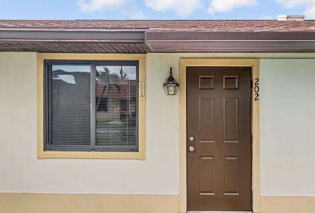 REDDING MANOR CONDO - Residential