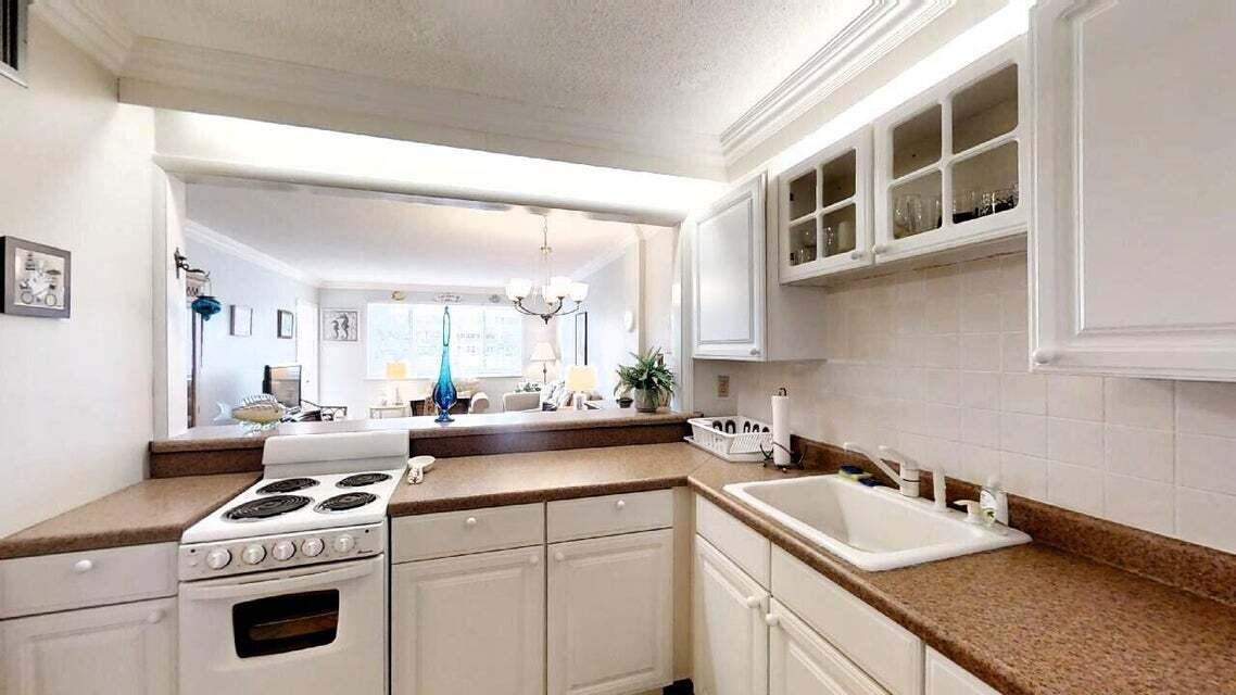 LAKE CLARKE GARDENS CONDO 9 - Residential