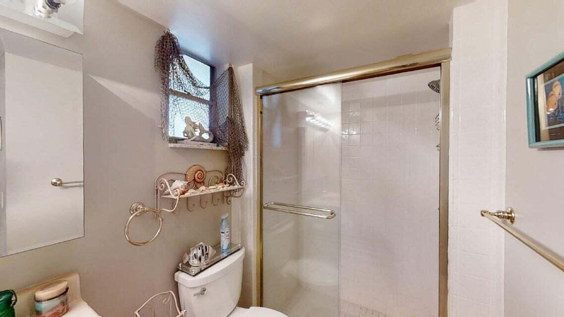 LAKE CLARKE GARDENS CONDO 9 - Residential