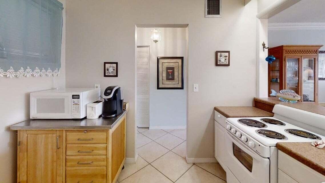 LAKE CLARKE GARDENS CONDO 9 - Residential