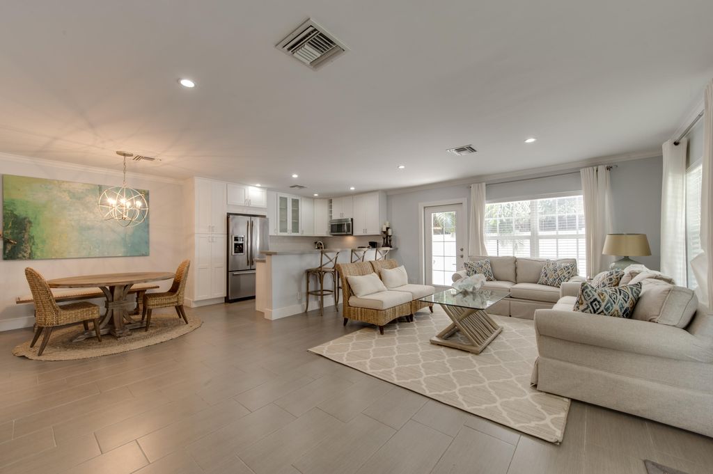 Photo of 131 Venetian Drive, Delray Beach, FL 33483 (MLS # R11096791)