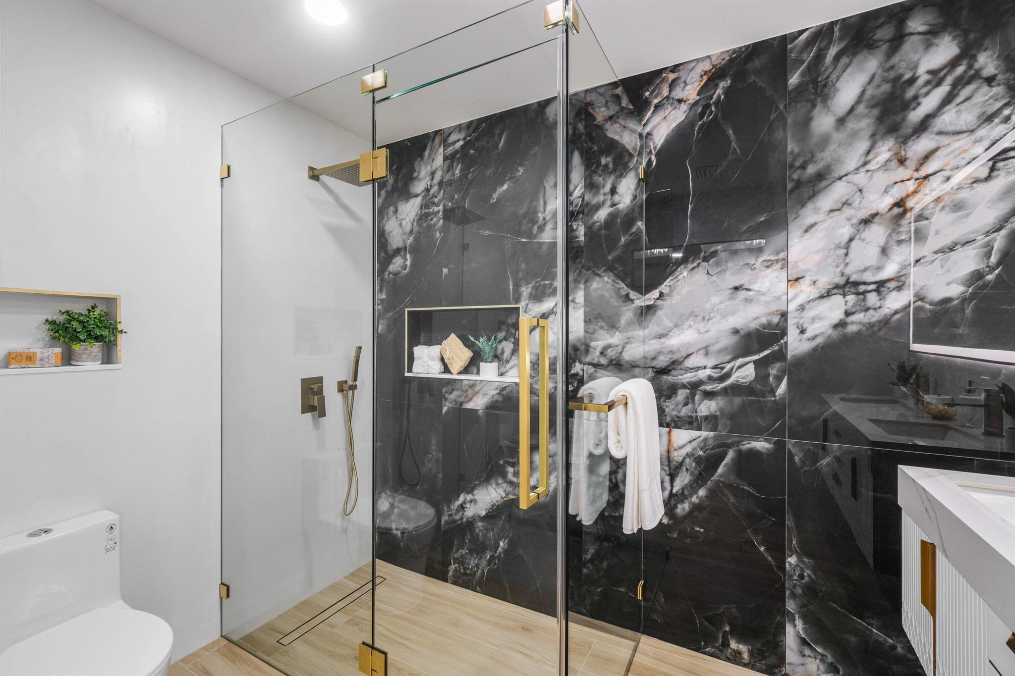 CHAPEL HILL - Residential