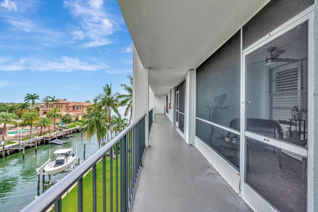 Photo of 109 Paradise Harbour Boulevard #412, North Palm Beach, FL 33408 (MLS # R11102295)