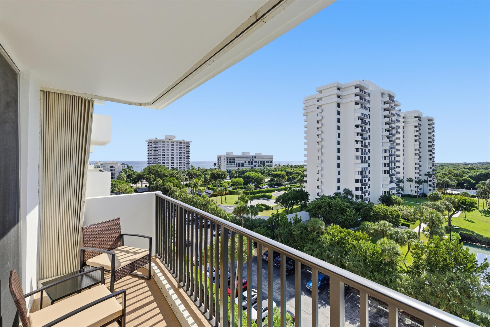 BOCA TOWERS CONDO PORTION - Residential Lease