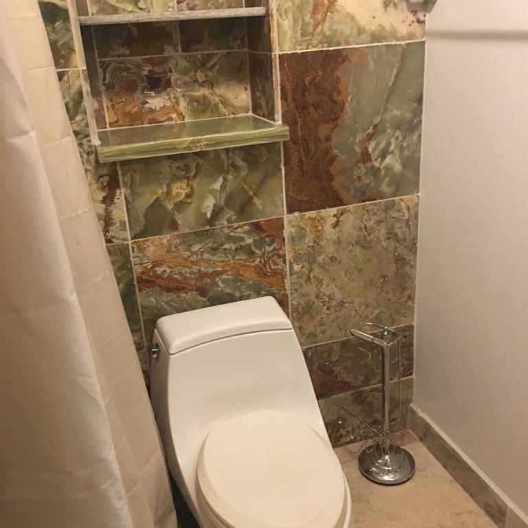 BOULEVARD ESTATES - Residential Lease