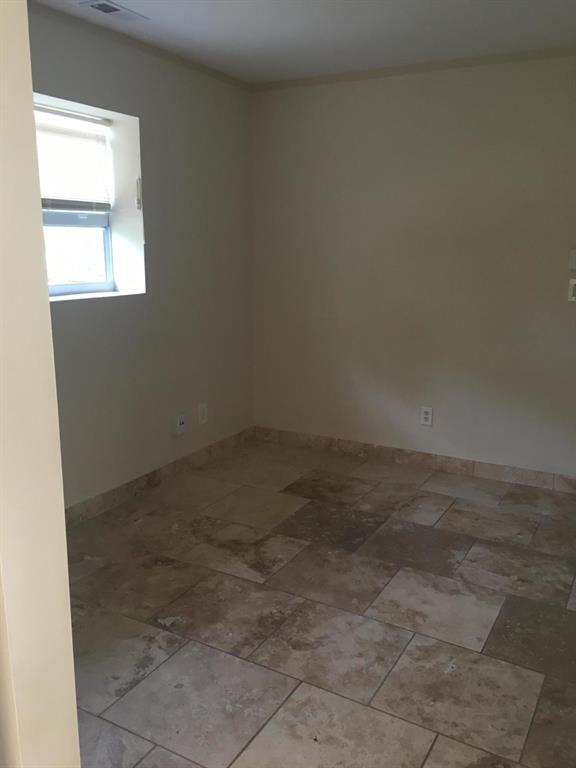 BOULEVARD ESTATES - Residential Lease