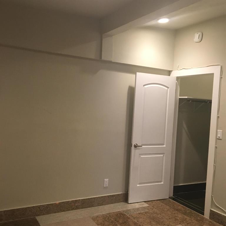 BOULEVARD ESTATES - Residential Lease