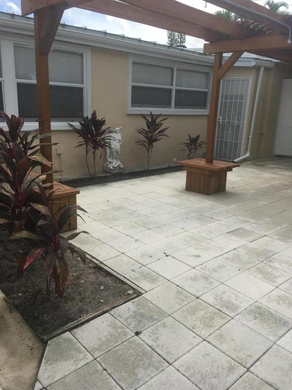 BOULEVARD ESTATES - Residential Lease