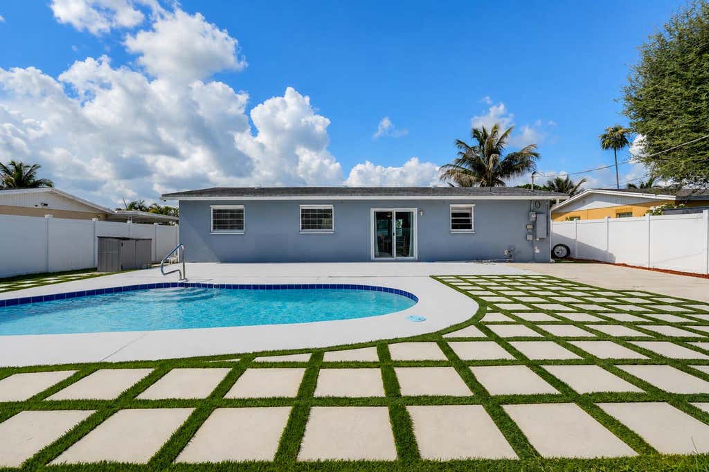 Photo of 6091 Fair Green Road, West Palm Beach, FL 33417 (MLS # B26047219)