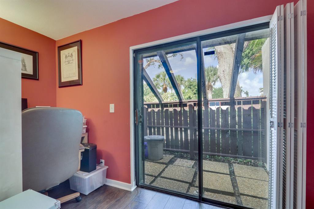 TIBURON I PH II - Residential