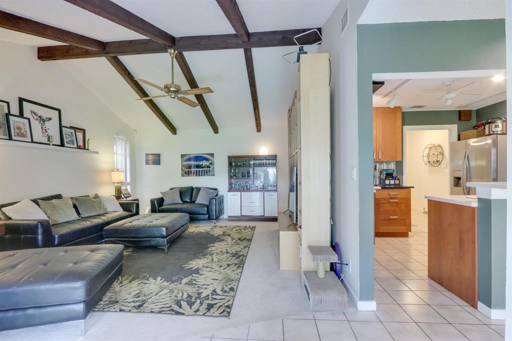 TIBURON I PH II - Residential