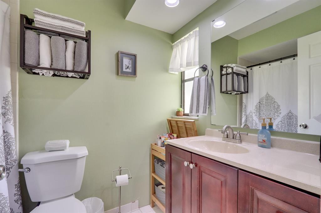 TIBURON I PH II - Residential