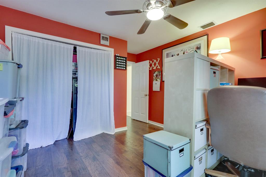 TIBURON I PH II - Residential