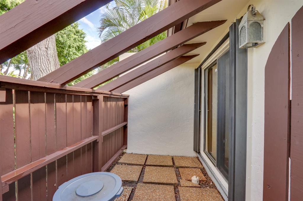 TIBURON I PH II - Residential