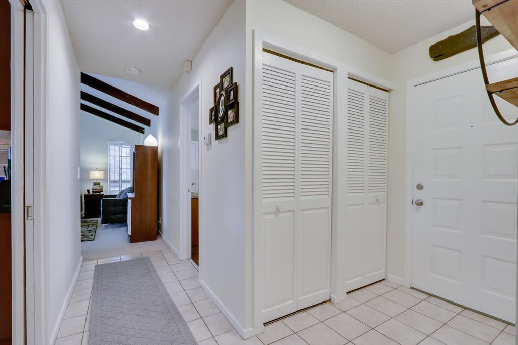 TIBURON I PH II - Residential