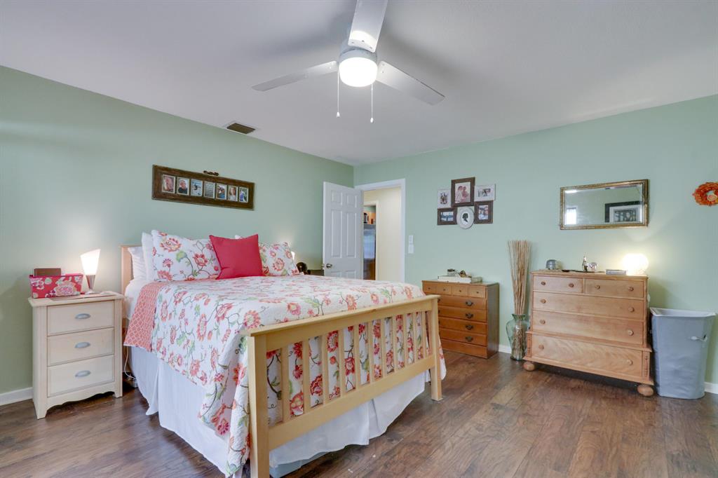 TIBURON I PH II - Residential