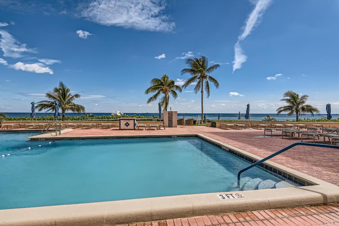 1147 Hillsboro Mile 504