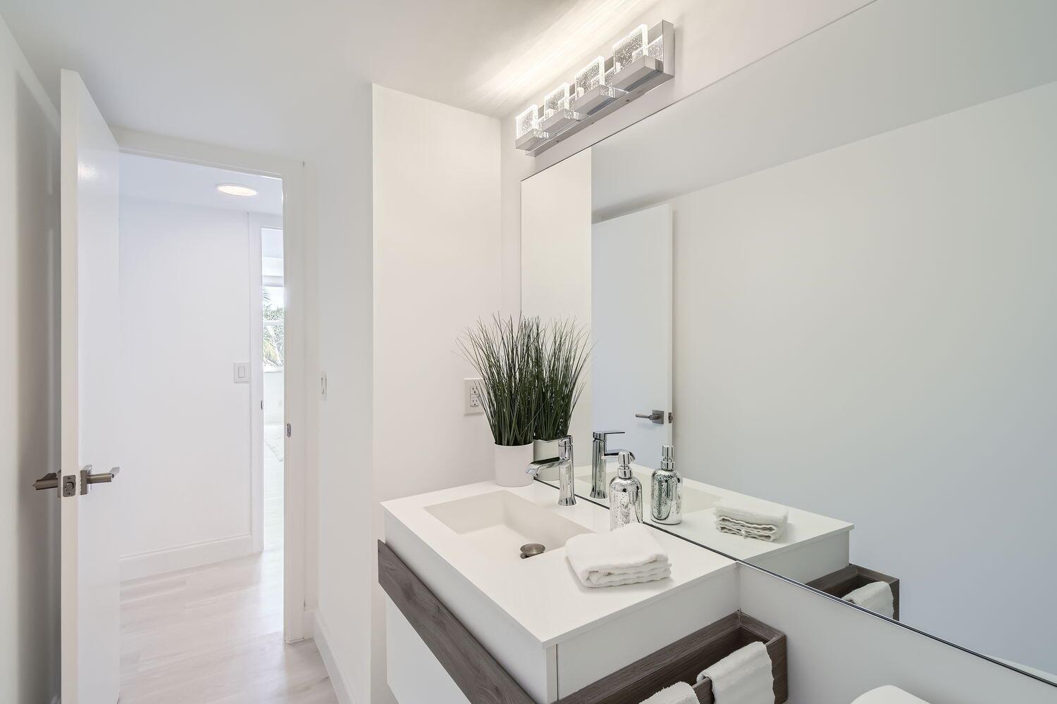 OPAL TOWERS CONDO - Residential