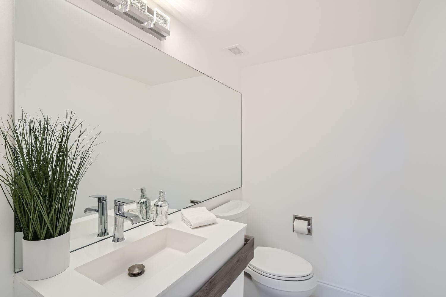 OPAL TOWERS CONDO - Residential