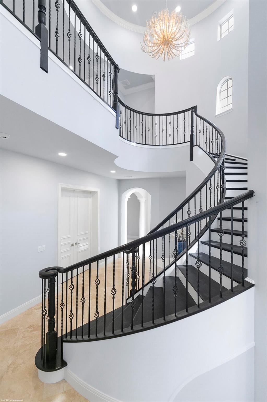 OLD PALM PL - Residential