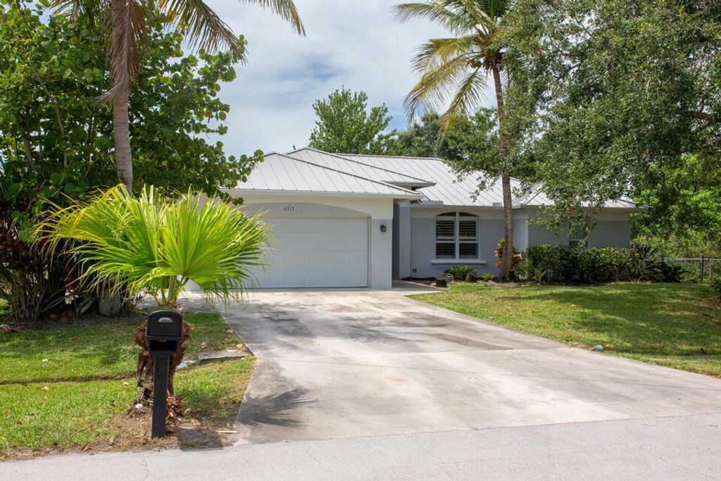 Photo of 6315 NW Hala Court, Port Saint Lucie, FL 34983 (MLS # R10998606)