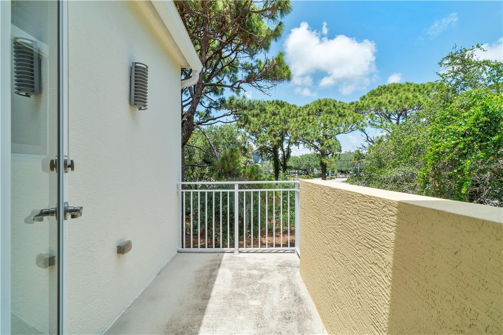 BLUE LAKE TOWNHOMES - Residential