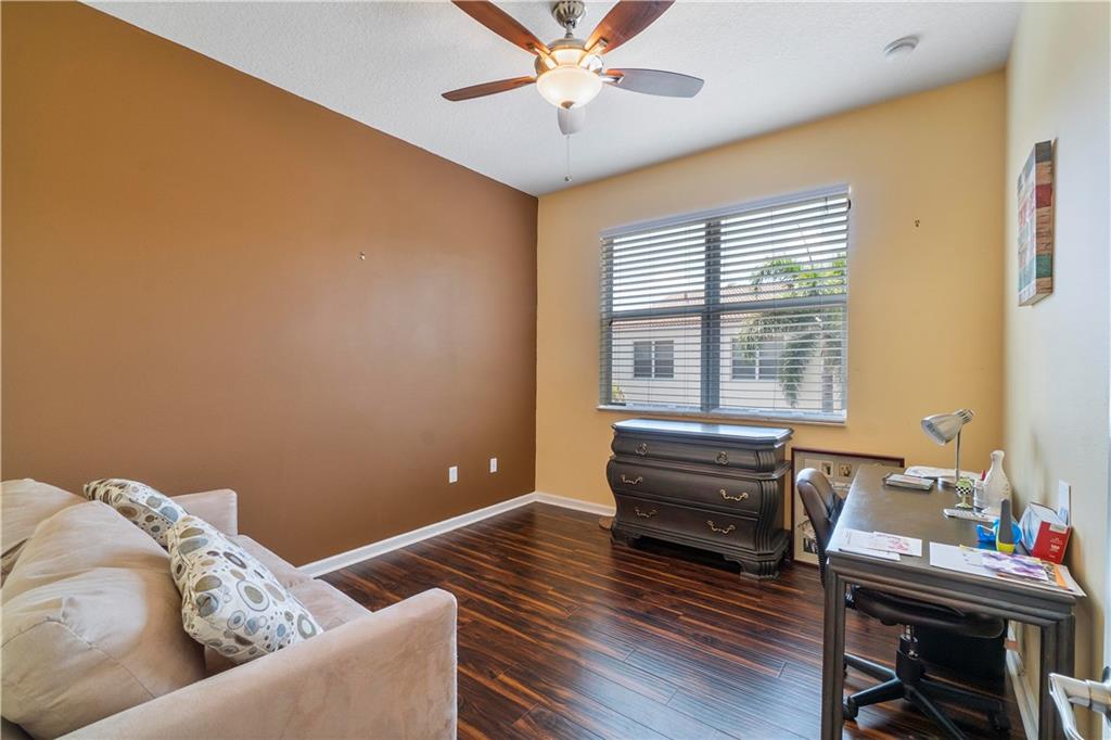 BLUE LAKE TOWNHOMES - Residential