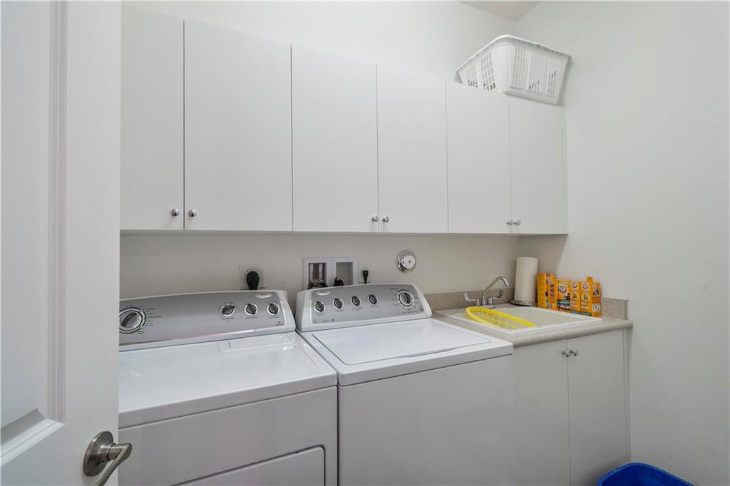 BLUE LAKE TOWNHOMES - Residential